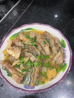 Hình của món Gân bò kho gừng.