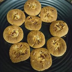 A picture of Nan khatai.
