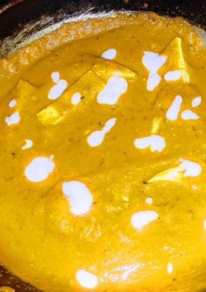 A picture of Paneer butter masala.
