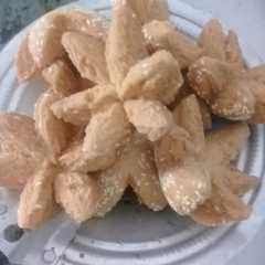 A picture of Onde onde ketawa anti gagal.