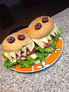 Una foto de Hamburguesas caseras - "Monster Burgers"