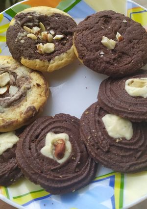 A picture of Cookies in (oven).
