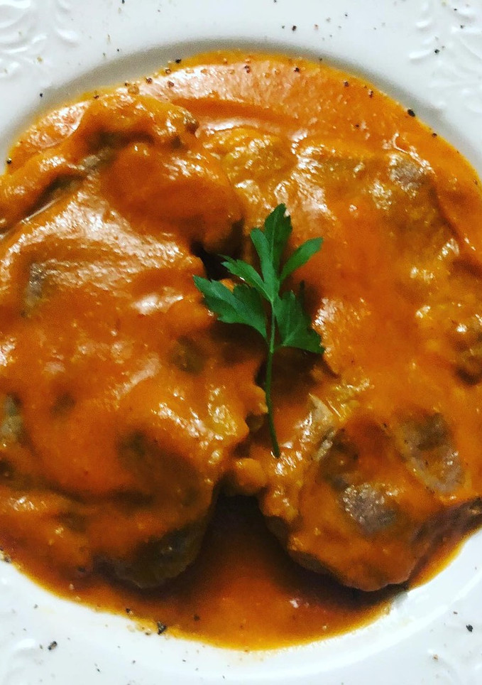 Una foto de Chuletas en salsa a la jardinera