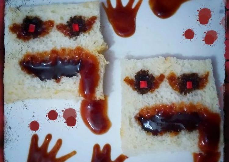 How to Make Super Quick Homemade Spooky bread slices