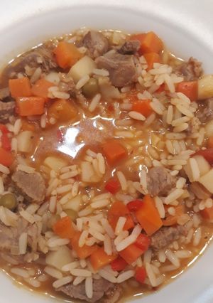 Una foto de Guiso de arroz express
