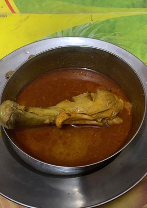 A picture of Gravy chicken.