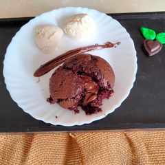 A picture of Eggless Ragi flour choco lava cupcake.