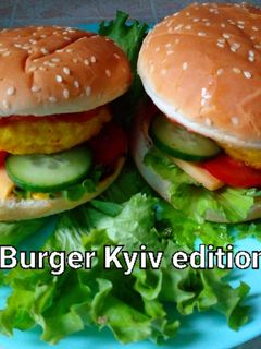 Фото Бургери з котлетками по-київськи.