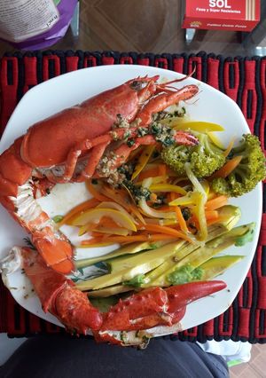 Una foto de Langosta con vegetales