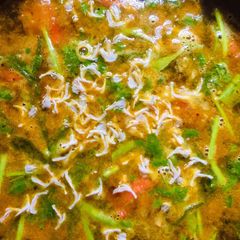 A picture of Chota halkkusha (thumbai) rasam.
