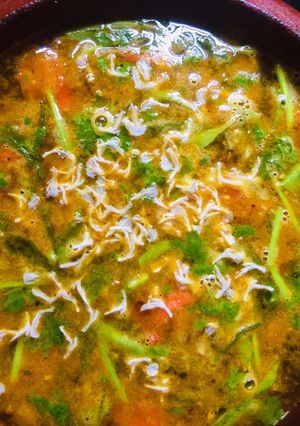 A picture of Chota halkkusha (thumbai) rasam.
