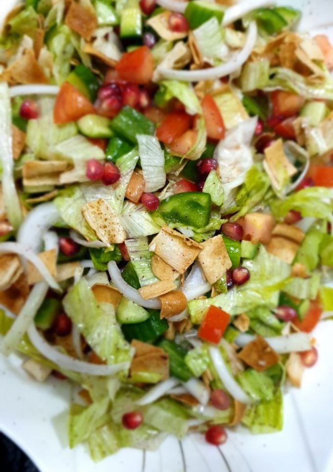A picture of Fatoosh Salad.