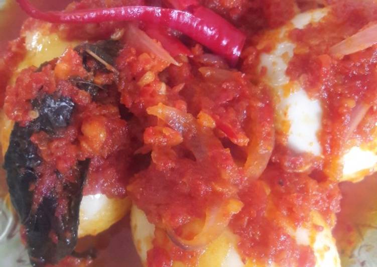 Langkah Mudah untuk Menyiapkan Balado telur bulat, Menggugah Selera