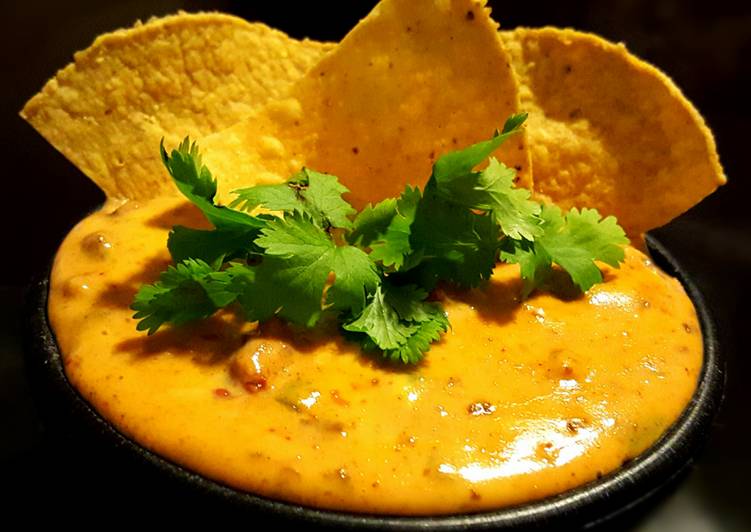 Steps to Make Award-winning Mike&#39;s Cheesy Chili Con Queso Dip