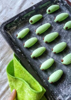 A picture of Caterpillar Cookies.