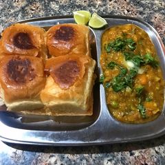 A picture of Pav bhaji.