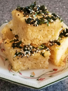 ઢોકળા(Dhokla recipe in gujarati) રેસીપી મુખ્ય ફોટો