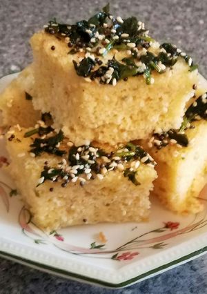ઢોકળા(Dhokla recipe in gujarati) રેસીપી મુખ્ય ફોટો