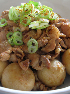A picture of Satoimo & Pork Garlic Soy Sauce.