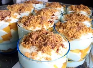 Foto principal de Falso tiramisú de mango (o frutas ligeras variadas)