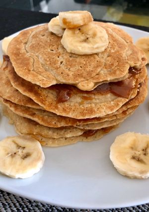 A picture of Oat and Banana Pancakes.