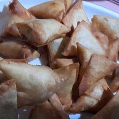 A picture of Vegetable Samosa.
