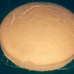A picture of Lemon cake.