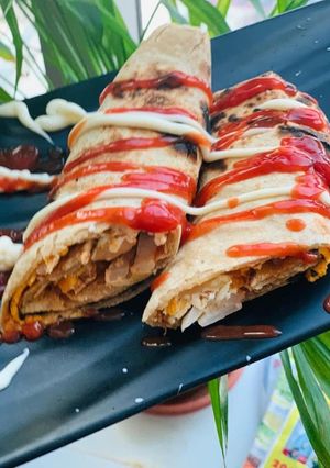 A picture of Egg Roll.