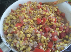 Una foto de Tomaticán con carne