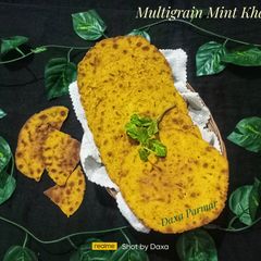 A picture of Multigrain Mint Khakhra.