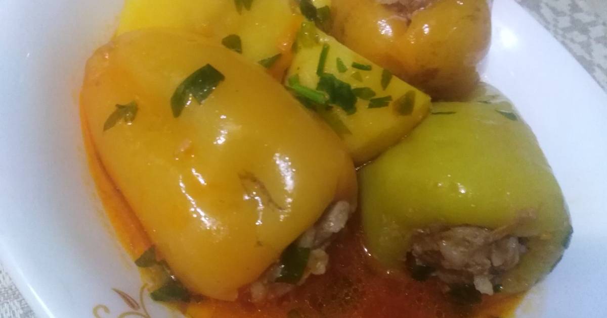 Потушить перец фаршированный рецепт. Рецепт как вкусно потушить перец фаршированный с картошкой