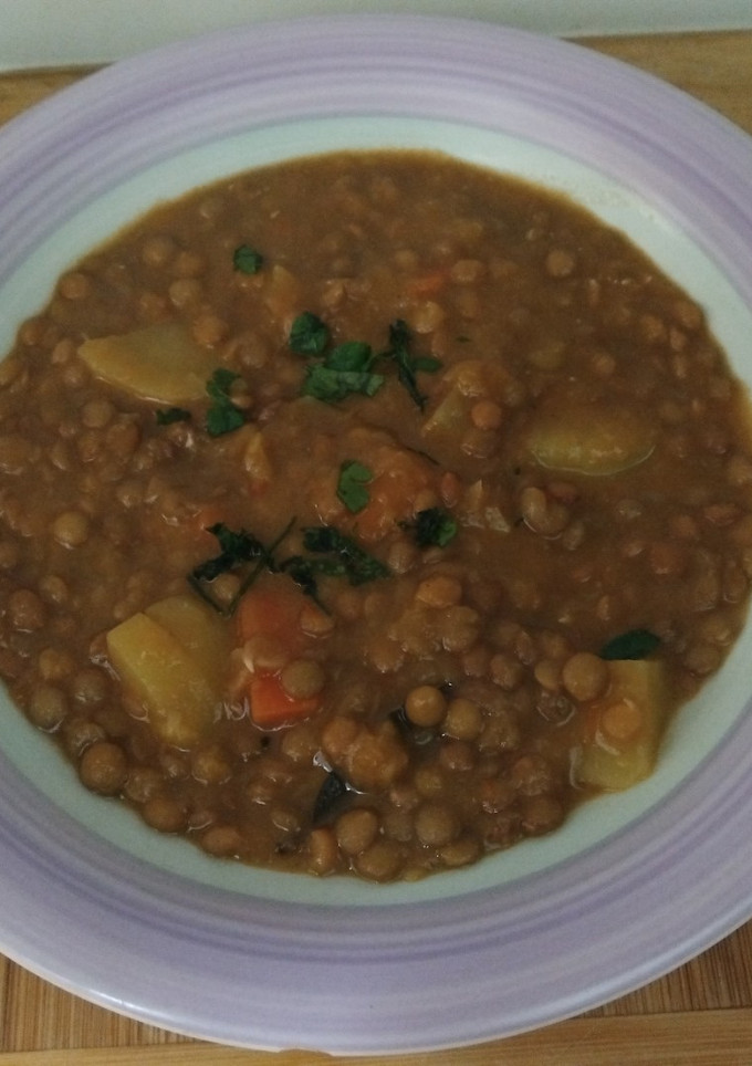 Una foto de 🥄 Lentejas guisadas clásicas