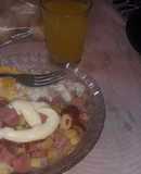 Salchipapa y huevo frito 🐷🐷🐷