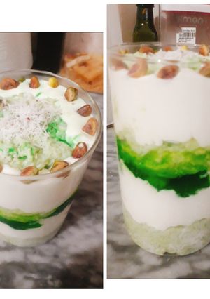 A picture of Green faluda with kheer.