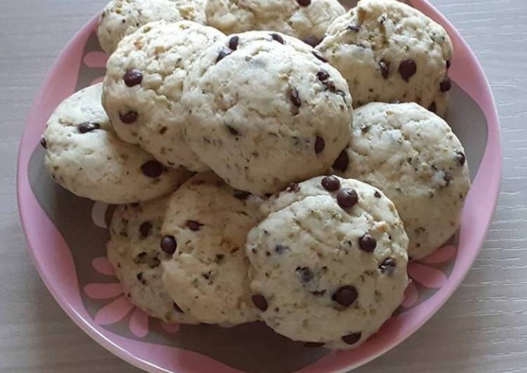 Cookies leggeri con granella di pistacchi e cioccolato fondente