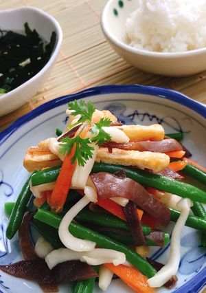 Hình của món Đậu cove xào ngũ sắc.
