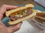 Una foto de picadillo con champiñones