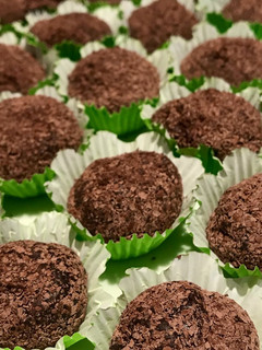 Una foto de Brigadeiros de chocolate