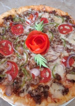 A picture of Bar b q beef qeema Pizza Without oven.