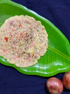 வெங்காயம் தக்காளி முட்டை ஆம்லெட் (Venkayam thakkaali muttai omelette recipe in tamil) செய்முறை முக்கிய புகைப்படம்