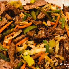 A picture of Whosaynas Veggies and Steak Stirfry.
