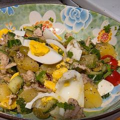A picture of Easy potato salad.