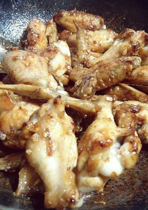 Hình của món Cánh gà chiên mắm.