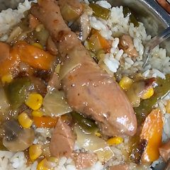 White rice n chicken sauce A picture of White rice n chicken sauce.