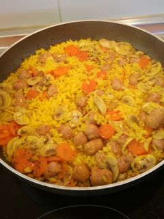 Una foto de Arroz con longanizas