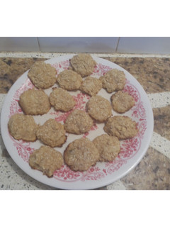 Una foto de Galletitas de coco y avena con pera