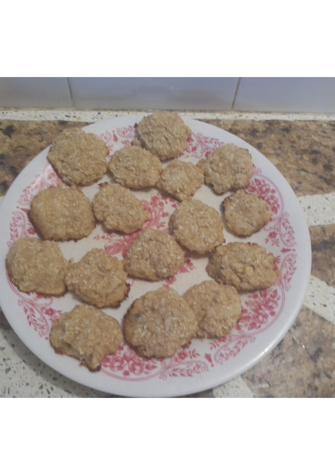 Una foto de Galletitas de coco y avena con pera