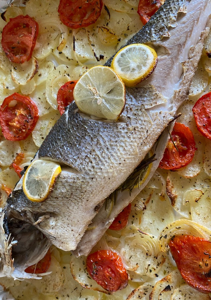 Una foto de Lubina al horno