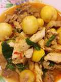 ไก่ผัดพริกแกงไข่อ่อน