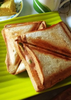 A picture of Myoneese corn sandwitch.